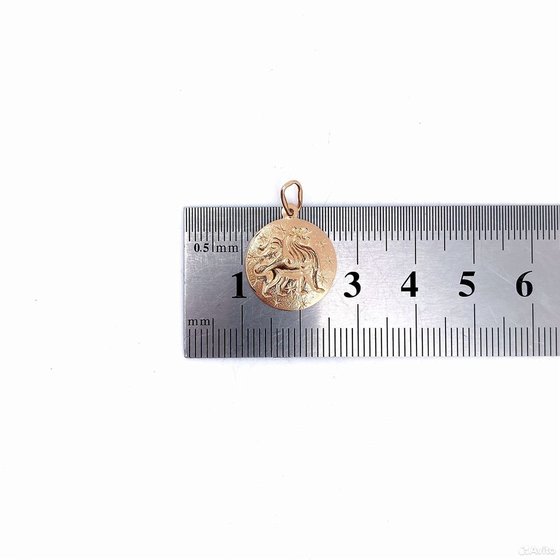 Золотая подвеска 585пр. вес: 0,85гр
