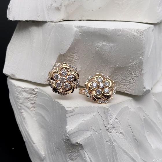 Золотые серьги с камнями 585пр. вес: 3,48гр