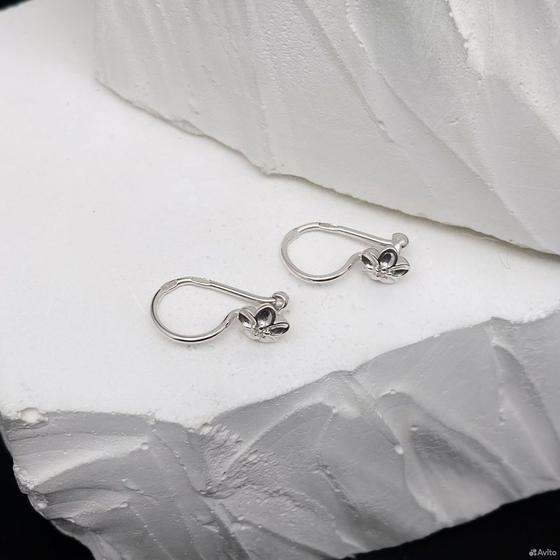 Золотые серьги с бриллиантами 585пр. вес: 0,85гр