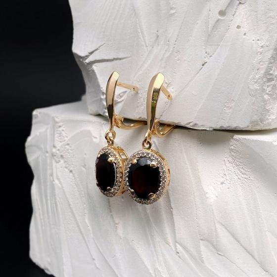 Золотые серьги с камнями 585пр. вес: 4,31гр