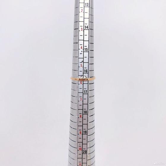 Золотое кольцо с камнями 585пр. размер: 16,3