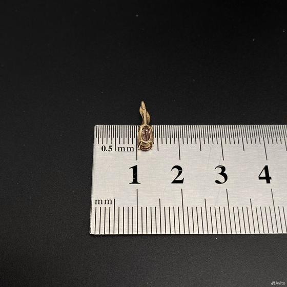 Золотая подвеска с камнями 585пр. вес: 0,36гр