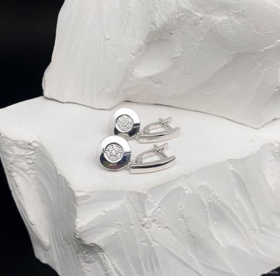 Золотые серьги с камнями 585пр. вес: 3,70гр