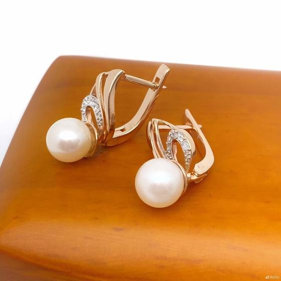 Золотые серьги с камнями 585пр. вес: 3,91гр
