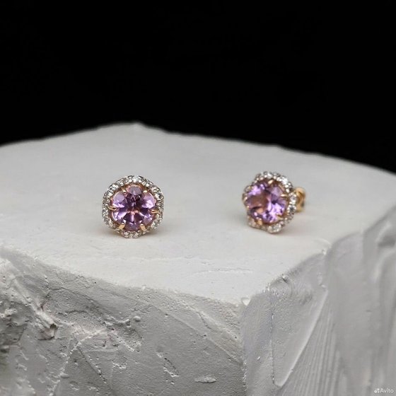 Золотые серьги с камнями 585пр. вес: 1,47гр