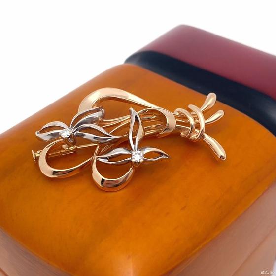 Золотая брошь с бриллиантами 585пр. вес: 6,26гр