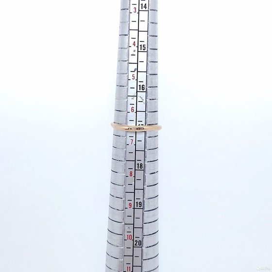 Золотое кольцо с камнями 585пр. размер: 17